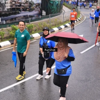 Runner Photo 7952443