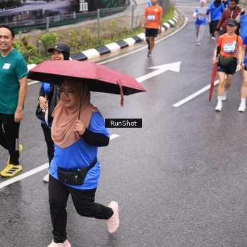 Runner Photo 7952448