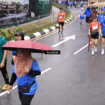 Runner Photo 7952450