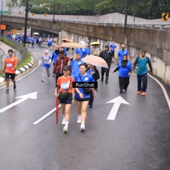 Runner Photo 7952452