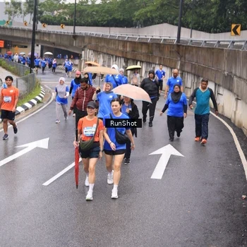 Runner Photo 7952455