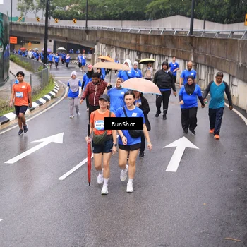 Runner Photo 7952457