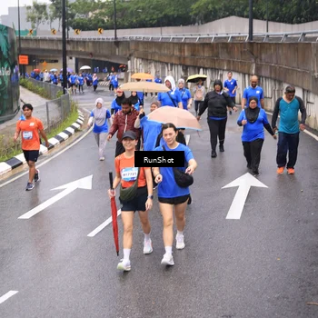Runner Photo 7952459