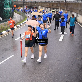 Runner Photo 7952472