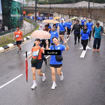 Runner Photo 7952473