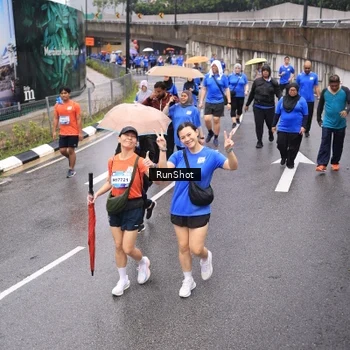Runner Photo 7952475
