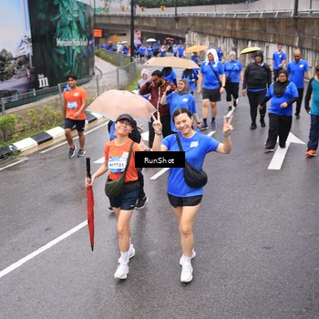 Runner Photo 7952476