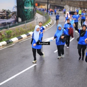Runner Photo 7952489