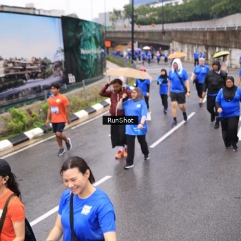Runner Photo 7952497