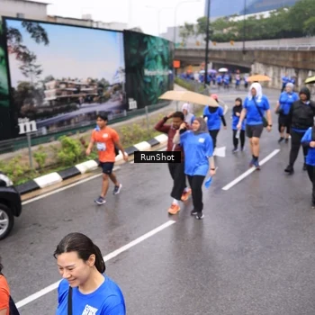 Runner Photo 7952498