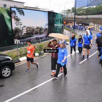 Runner Photo 7952508