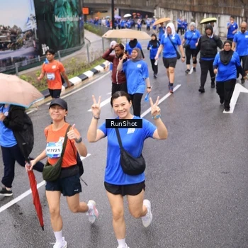 Runner Photo 7952509