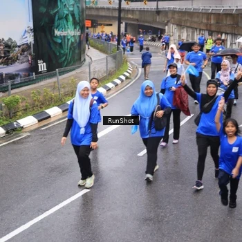 Runner Photo 7952510