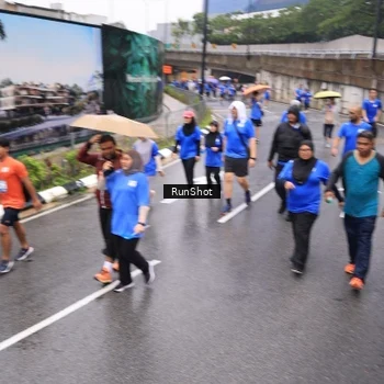 Runner Photo 7952513
