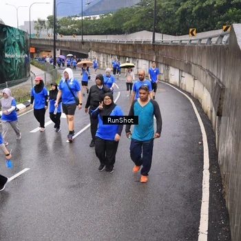 Runner Photo 7952518