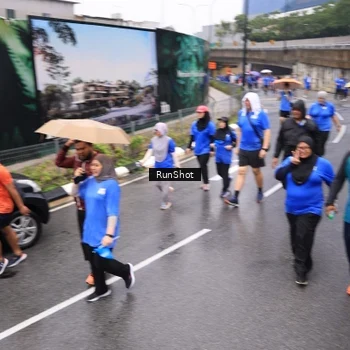 Runner Photo 7952527
