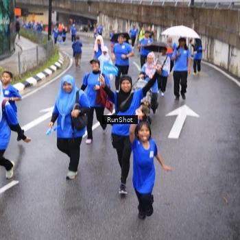 Runner Photo 7952543