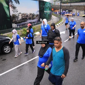 Runner Photo 7952549