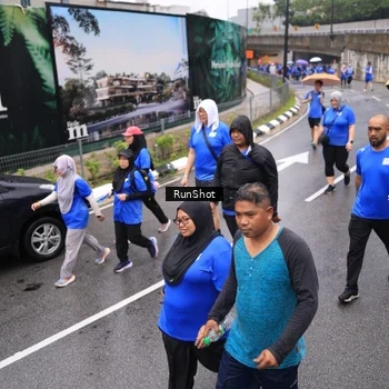 Runner Photo 7952553