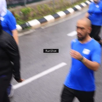 Runner Photo 7952561