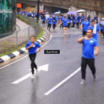 Runner Photo 7952629
