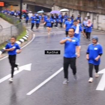 Runner Photo 7952630