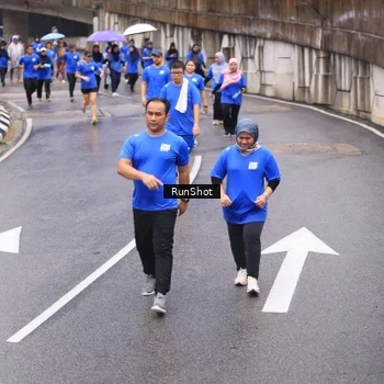 Runner Photo 7952631