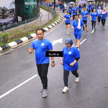 Runner Photo 7952650