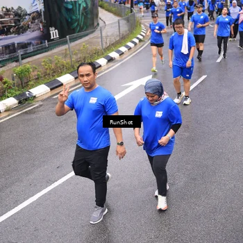 Runner Photo 7952657