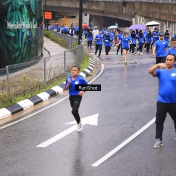 Runner Photo 7952660