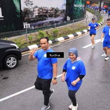 Runner Photo 7952663