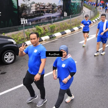Runner Photo 7952666