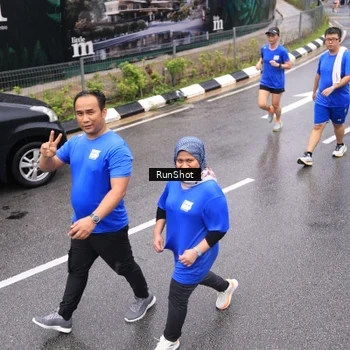 Runner Photo 7952670
