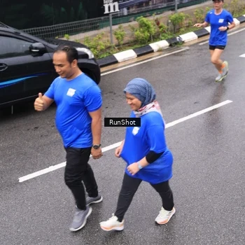 Runner Photo 7952675