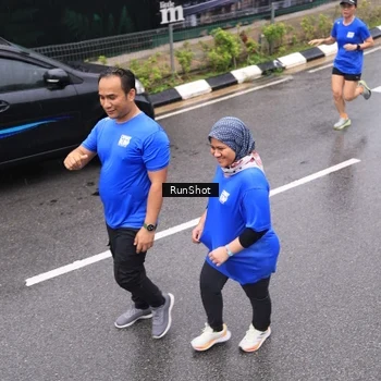 Runner Photo 7952676