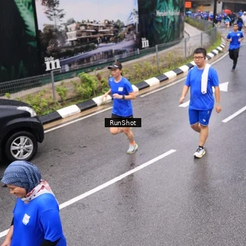 Runner Photo 7952677