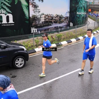 Runner Photo 7952679
