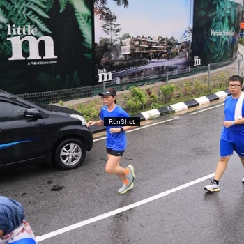 Runner Photo 7952682