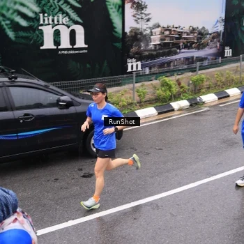 Runner Photo 7952684