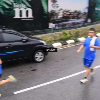 Runner Photo 7952691