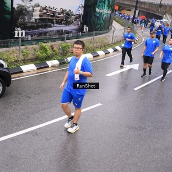 Runner Photo 7952692