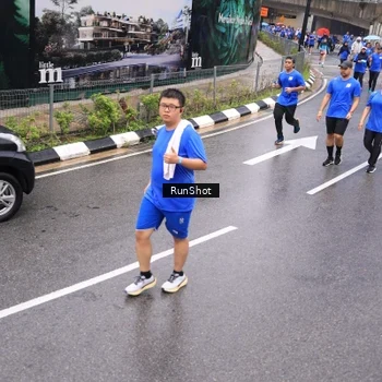 Runner Photo 7952694