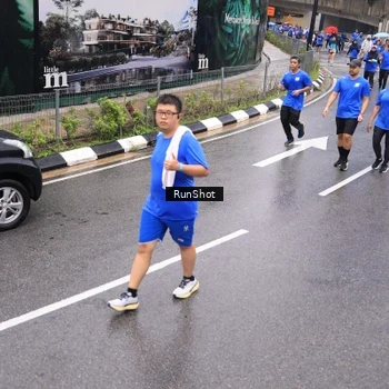 Runner Photo 7952695