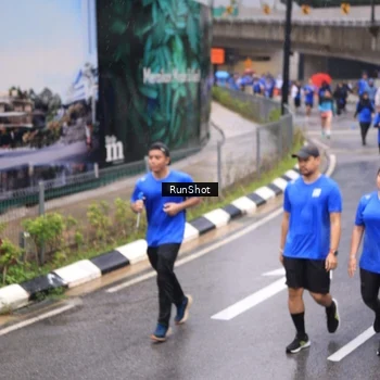 Runner Photo 7952707