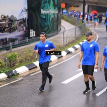 Runner Photo 7952708