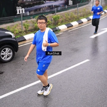 Runner Photo 7952718