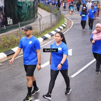Runner Photo 7952721