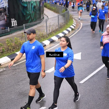 Runner Photo 7952751