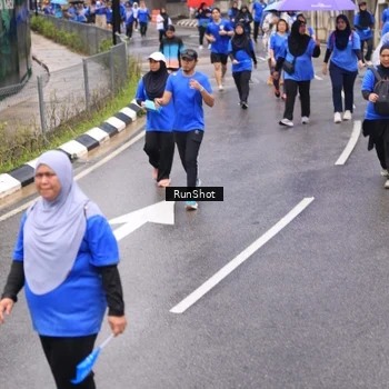 Runner Photo 7952762