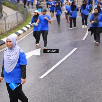 Runner Photo 7952763